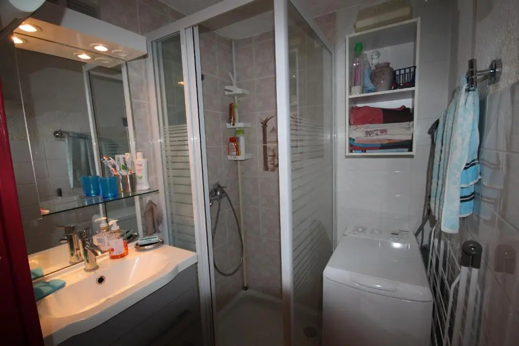 300m de la plage, adorable maison 2 chambres 4-6 couchages terrasse parking privatif LRSEN63