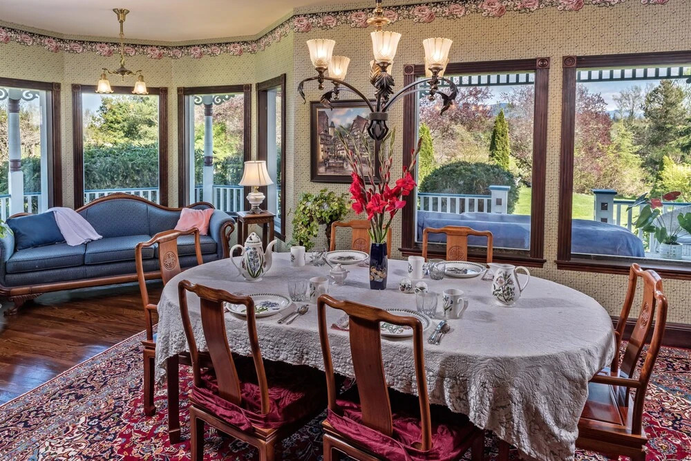 Sundara West Bed and Breakfast