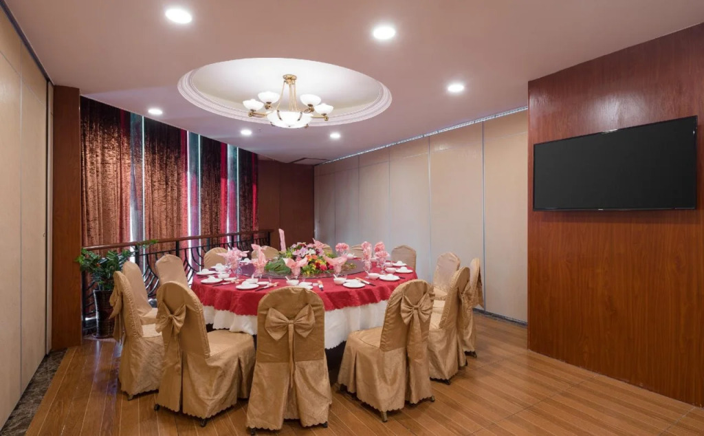 Xinyuan Hot Spring Hotel