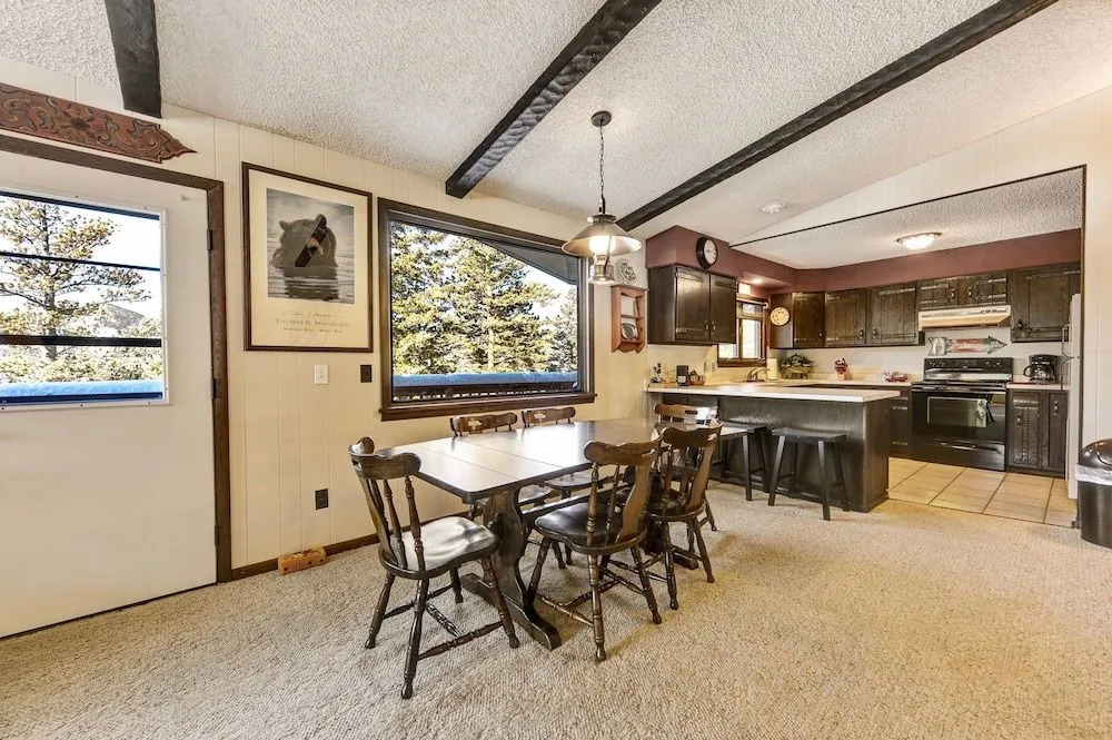 Salmans Bear Cove Family Vacation At Windcliff 4 Bedroom Home by RedAwning