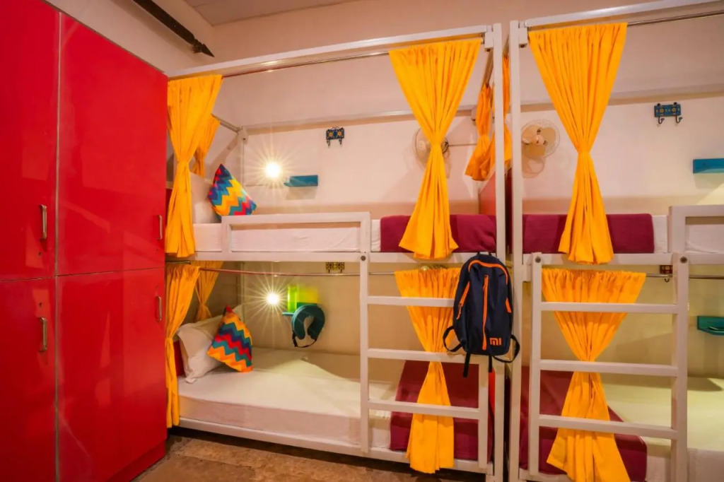 Gostops Goa, Calangute - Rooms & Dorms