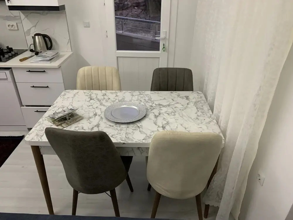 Aslan Apartments