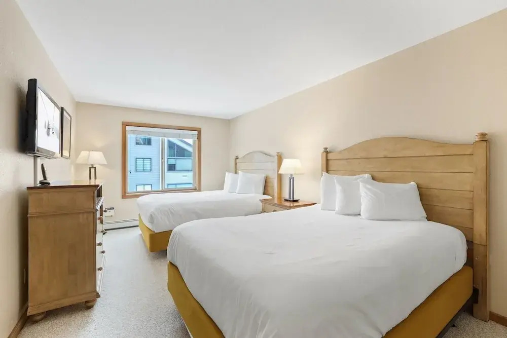 2 Bedroom Kirkwood Condo - Across the Street from Village condo