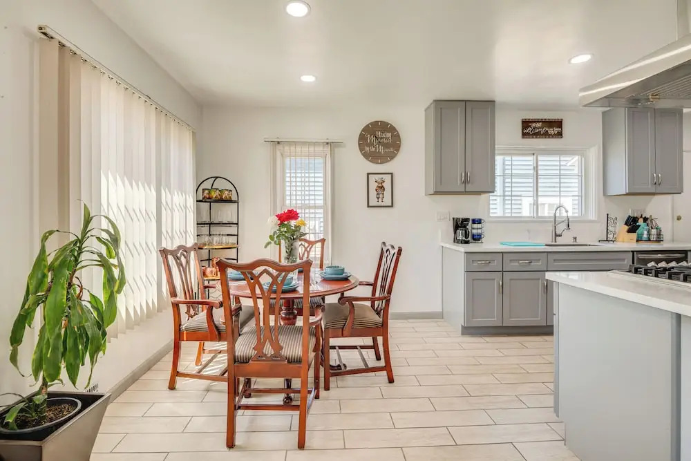 2 Mi to Sofi Stadium: Updated Inglewood Home!