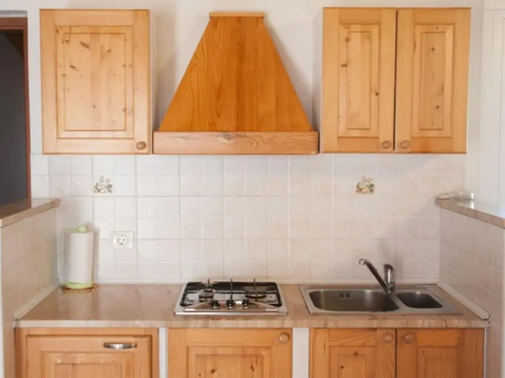 Carefully Furnished Bungalow With 2 Bathrooms, 7km From Pula