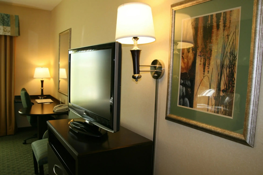 Hampton by Hilton