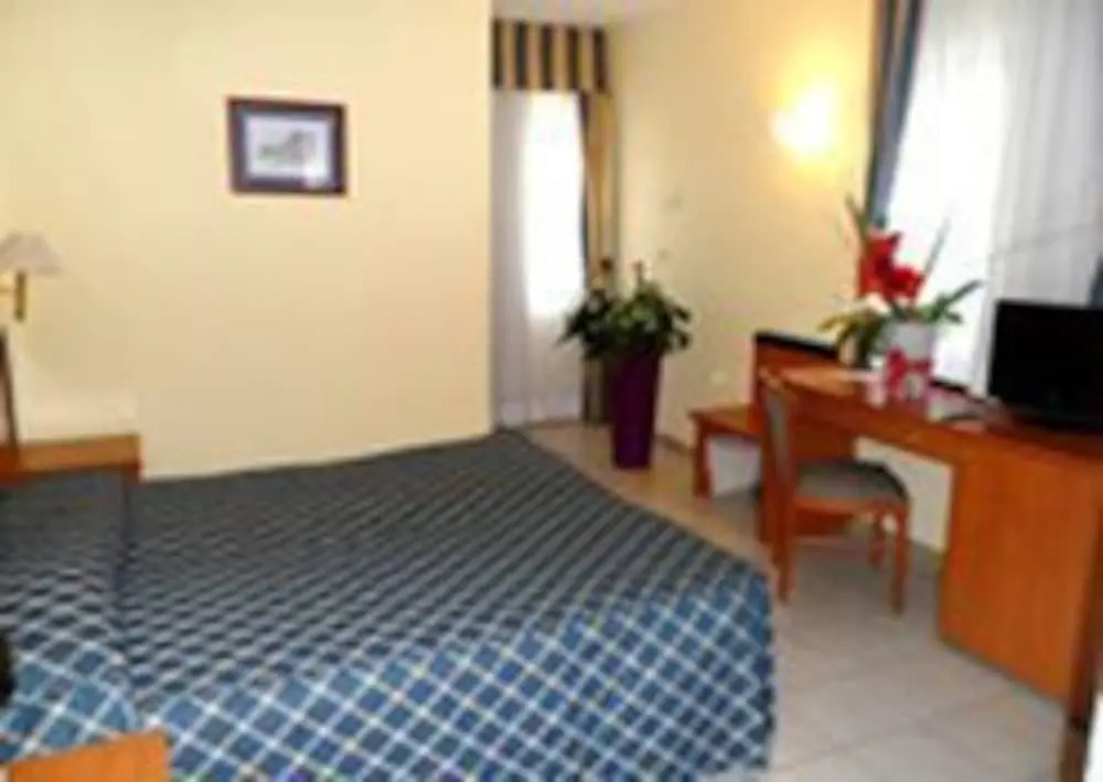 One Park Hotel