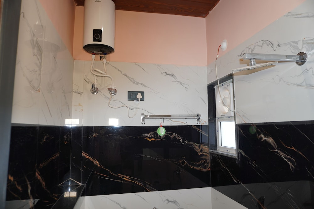 Hotel Galaxy 700