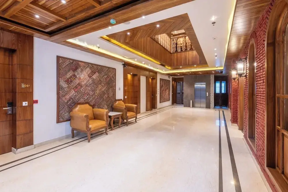 Quality Inn by Lawrence Hotels