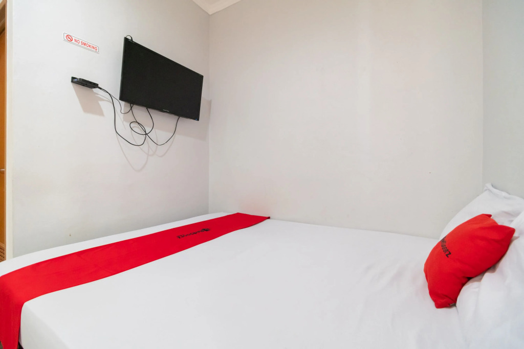 RedDoorz @ Tondano Benhil