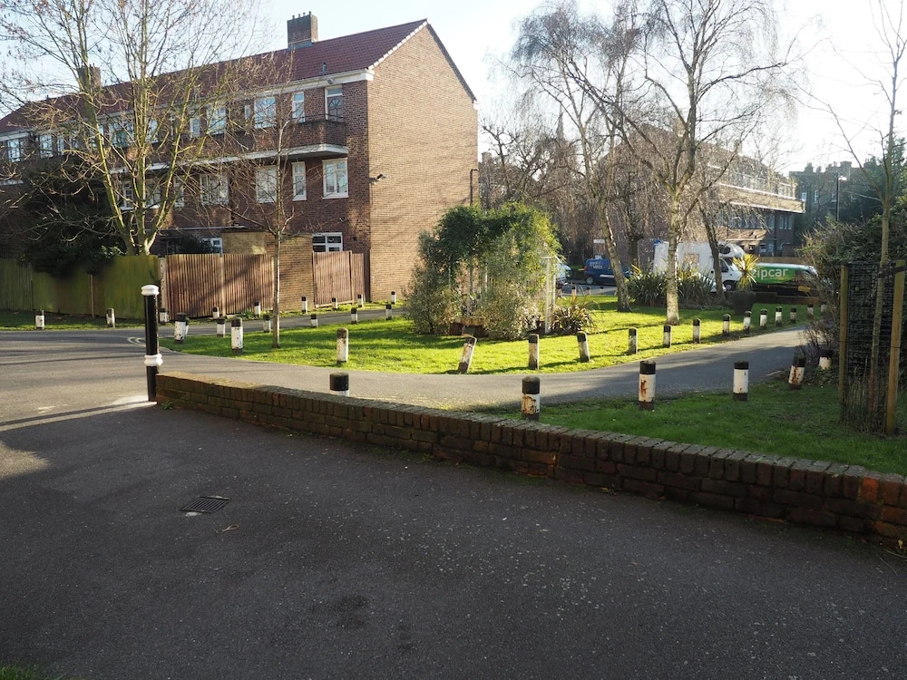Cosy Quiet Top-floor Flat Across From Dulwich Park
