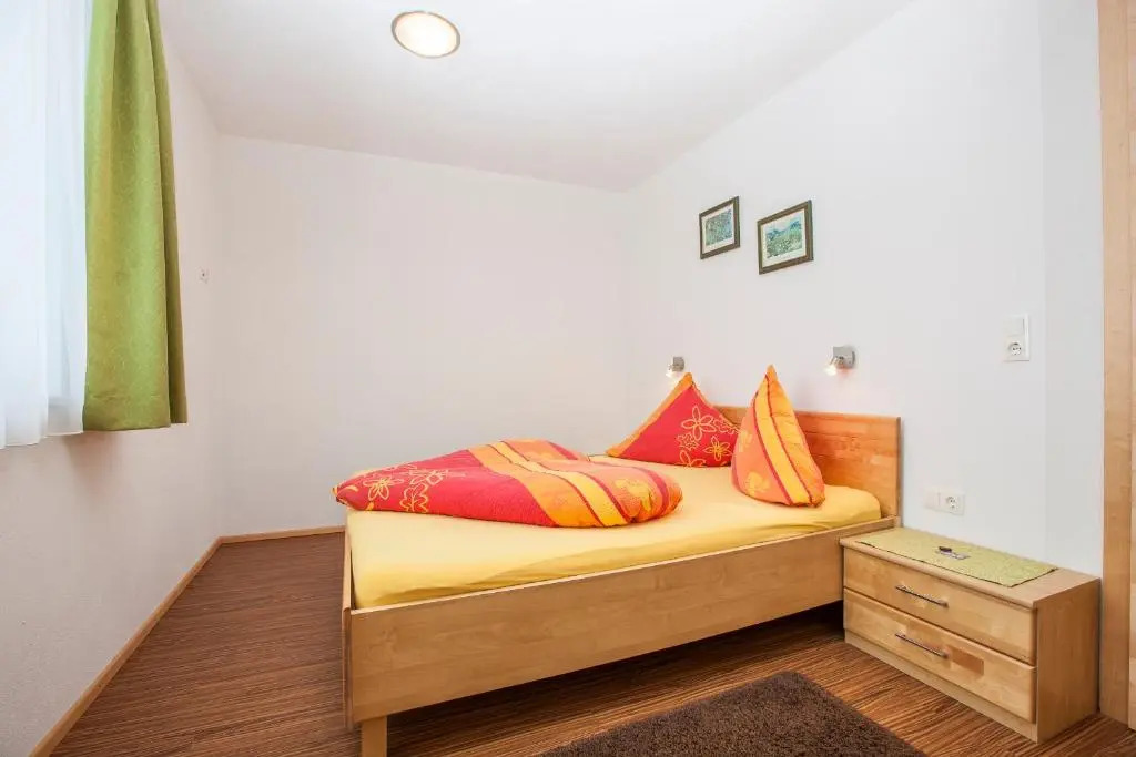 Connys Apartments
