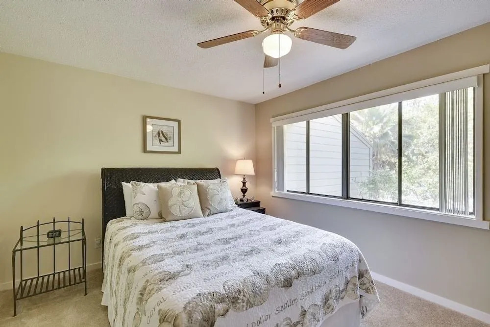17 Sailmaster Commons - 2 Br home by RedAwning