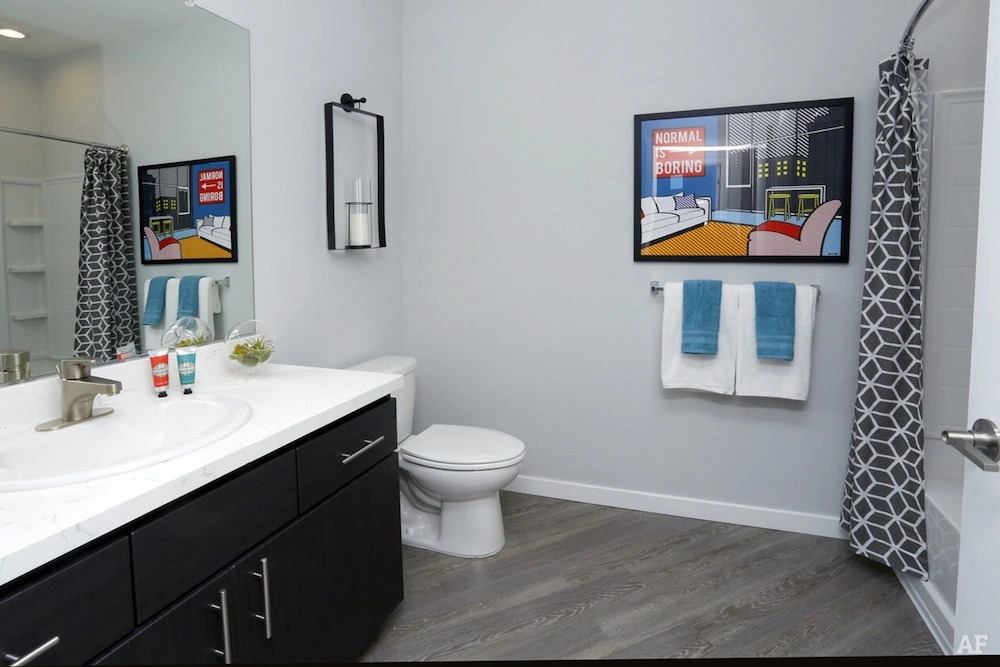 Luxury Condos at Anton Menlo w Pool & Amenities