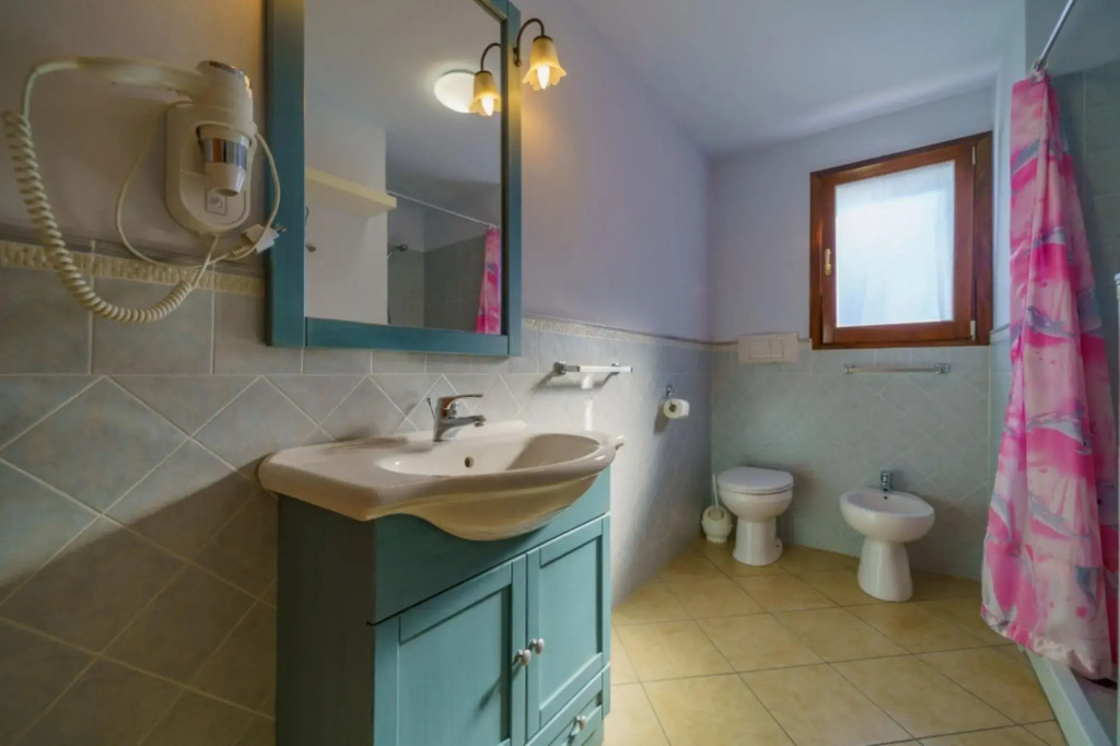 Villa Multicolor Sasso Centro e Natura, with reserved parking space on the beach-VILLETTA MULTICOLOR N° 1 - SASSO