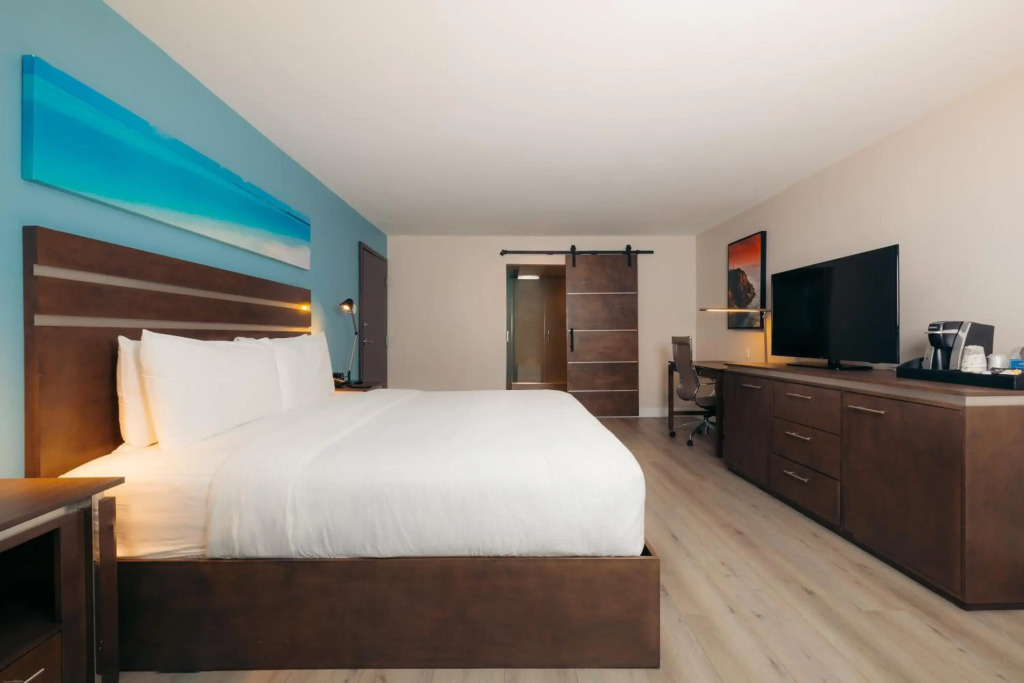 The Cove Hotel