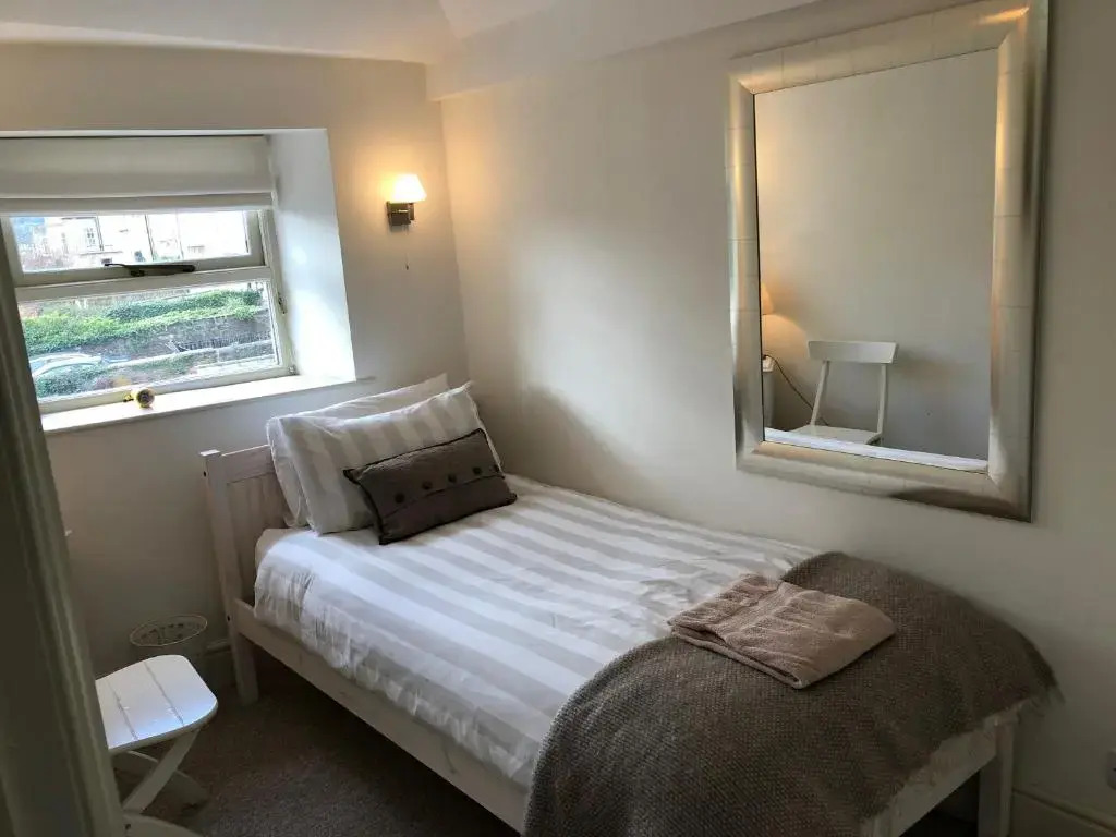 Lansdown Slope Townhouse - Elegant 5 Bedrooms near Assembly Rooms