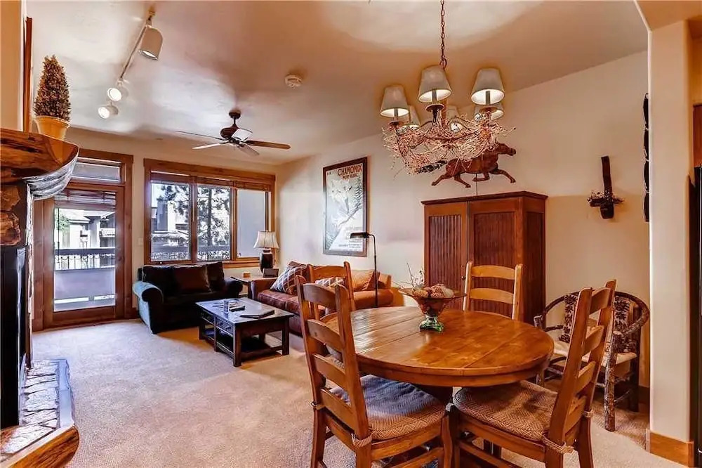 Tl2212 Stunning Condo with Private Balcony Overlooking the Pool