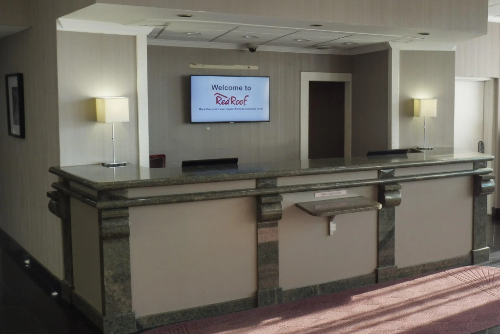 Red Roof Inn PLUS Woodbridge - Carteret