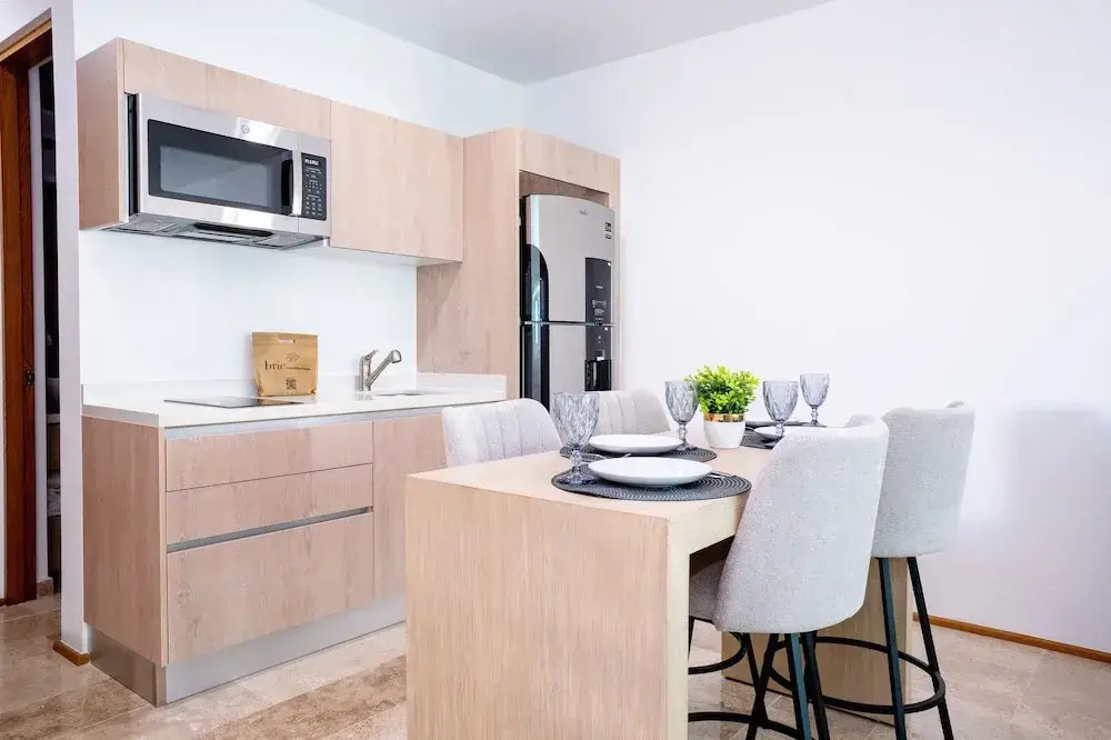 Menesse Town Tower 202 1 Bedroom Condo