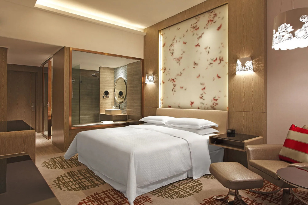 Four Points by Sheraton Luohe