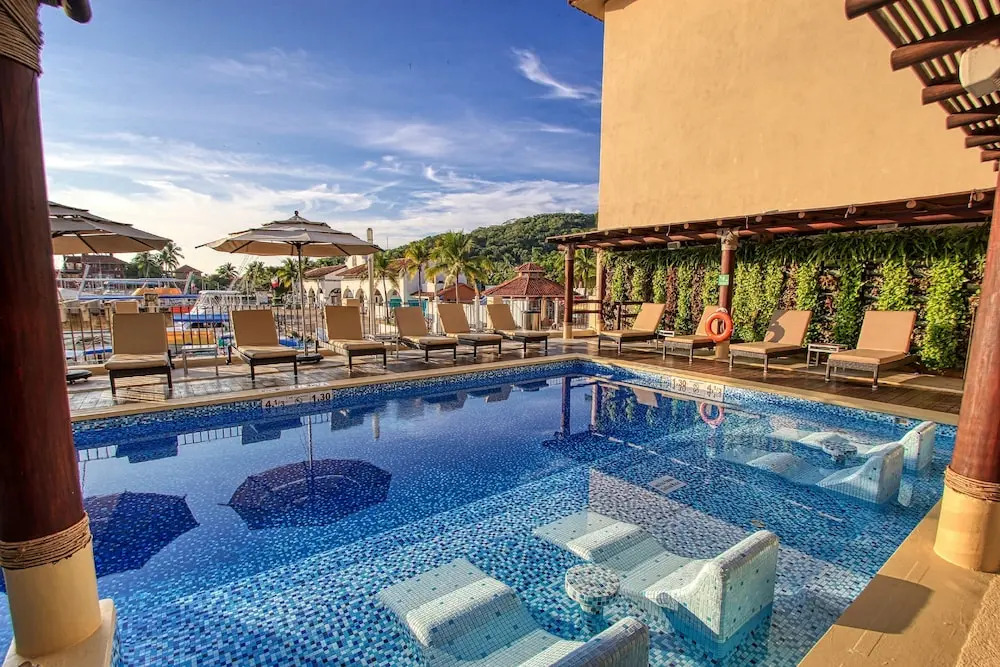 Holiday Inn Huatulco by IHG
