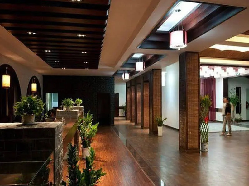 Tonglu Lai Yue Hotel