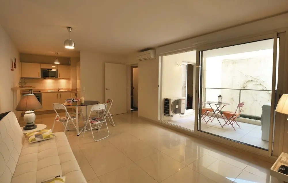 Congress Apartment