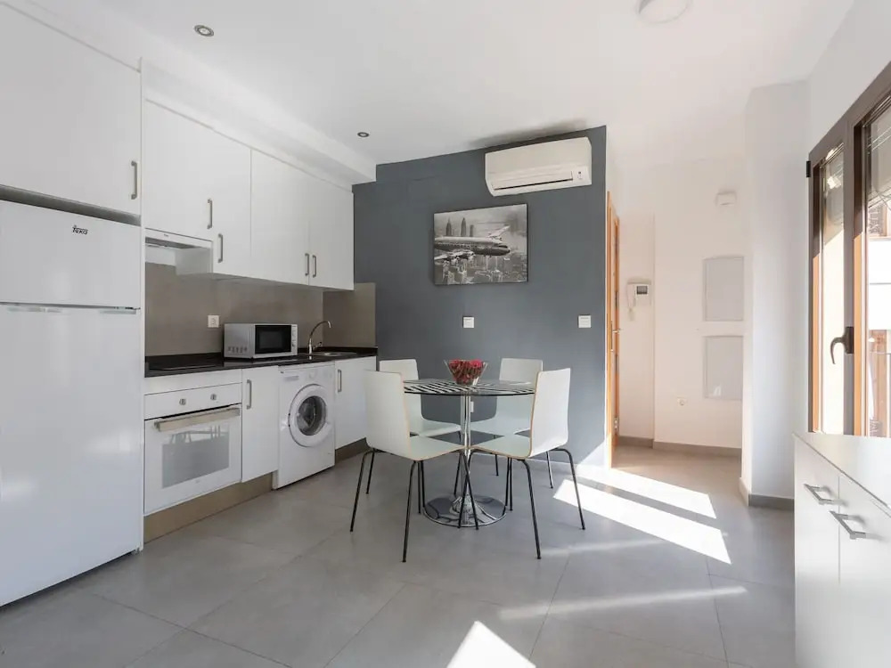 Simplistic Apartment in Granada near Generalife