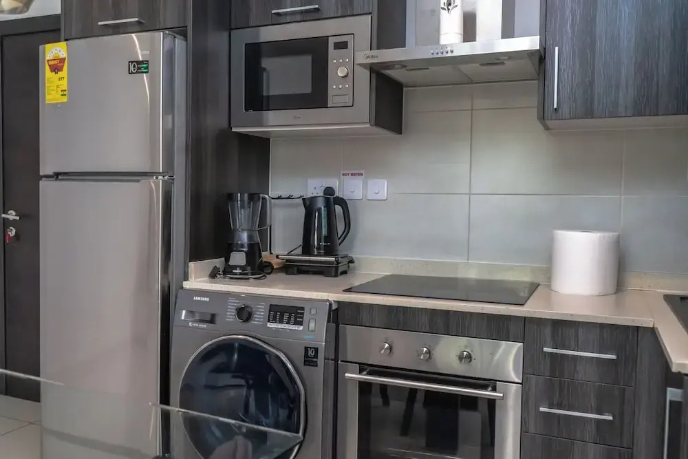 Royal Luxury Apt at Embassy Garden