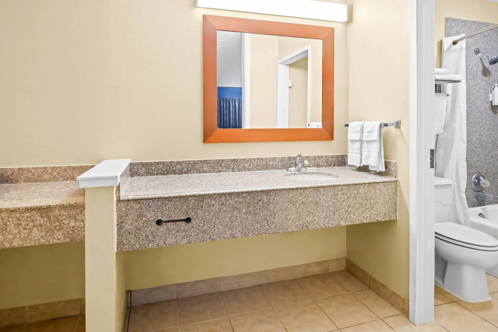 Days Inn by Wyndham Lafayette Near Lafayette Airport