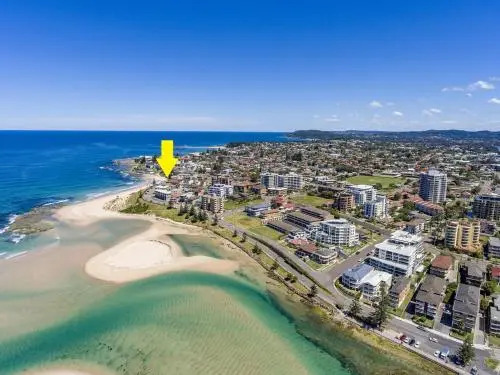 Beachcomer, Unit 2 - The Entrance, NSW