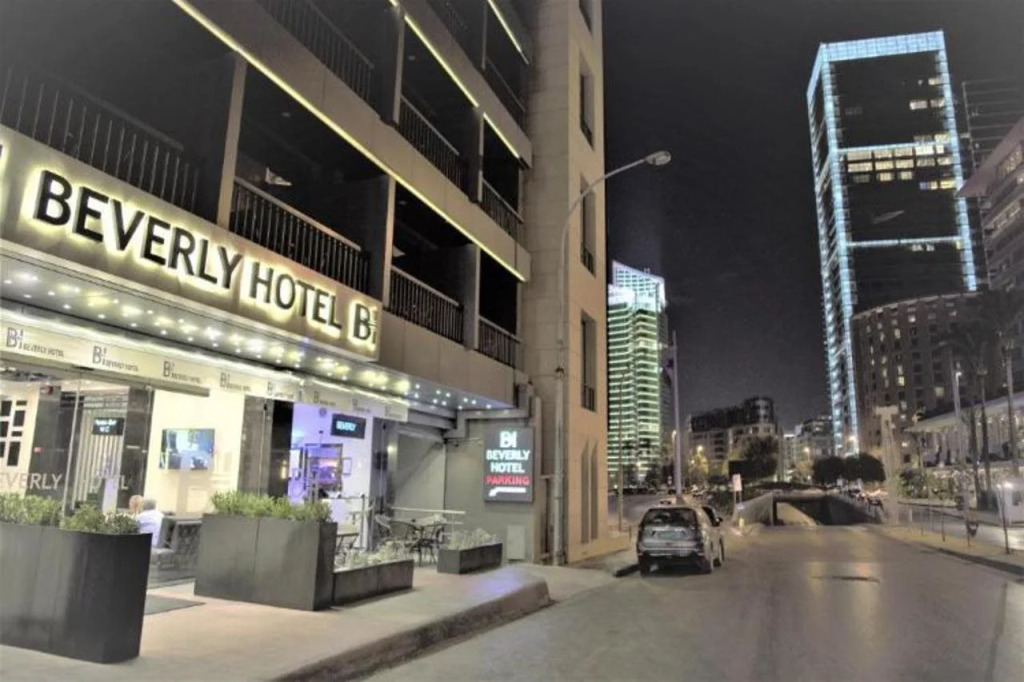 Hostal Marissal by Dorobe