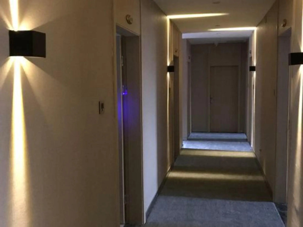 成都嘉乐设计师酒店(纺织高等专科学院店)