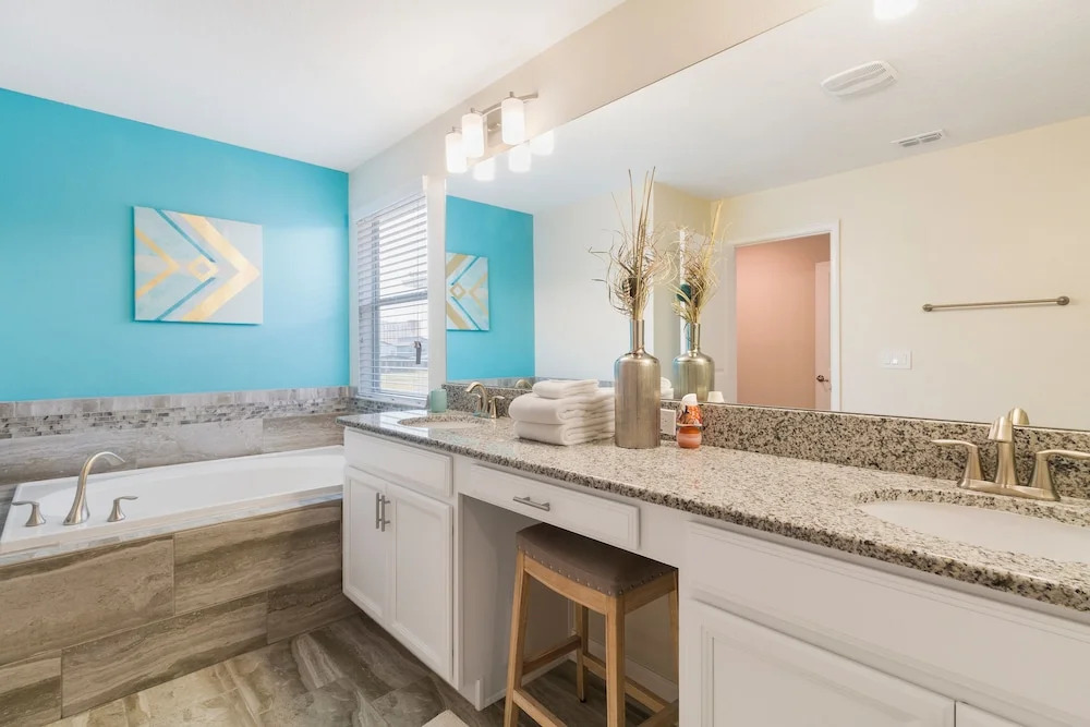 Storey Lake - 4777 Kings Castle Circle