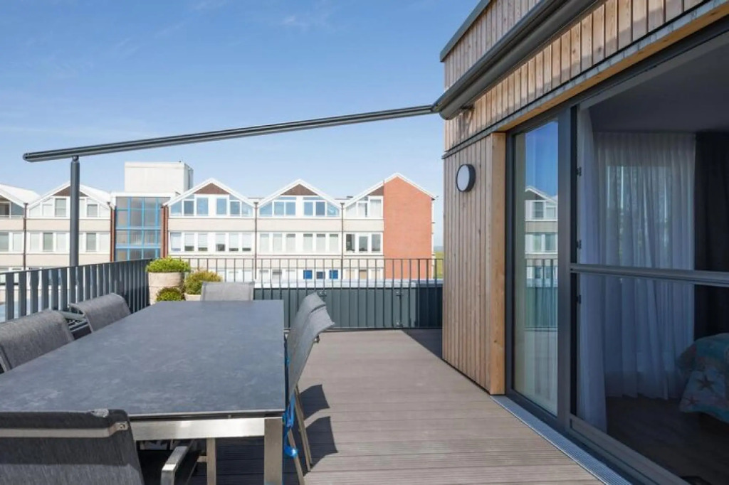 Penthouse apartment on Nordstrand in a top location on the dike
