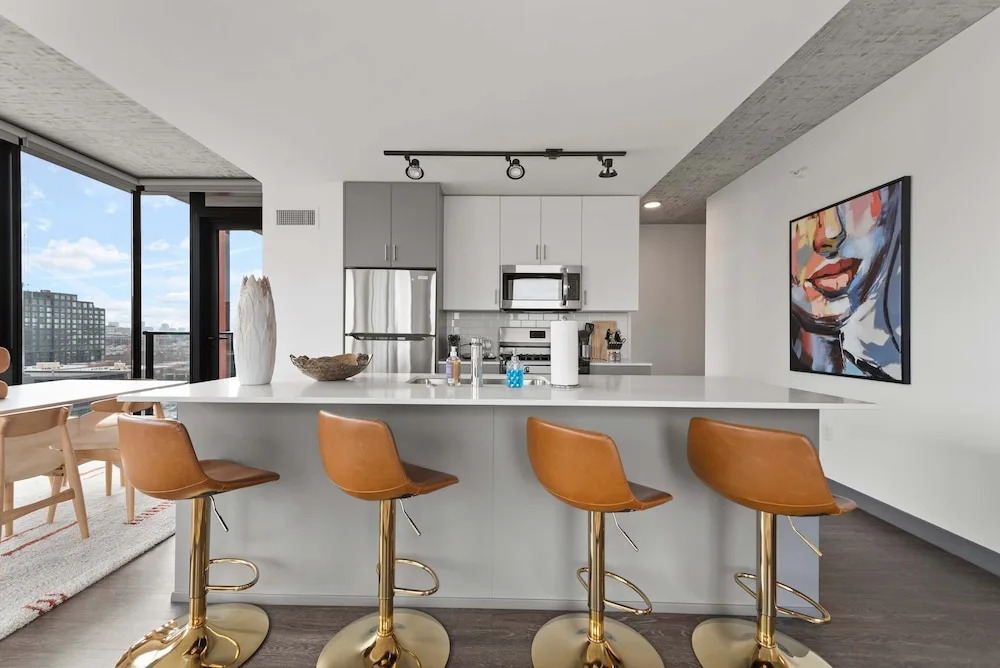 Cloud9 6 apt for 30ppl Fulton Market The Nouveau