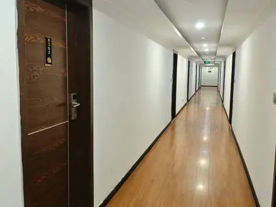 Zhenlu Scenic Hotel