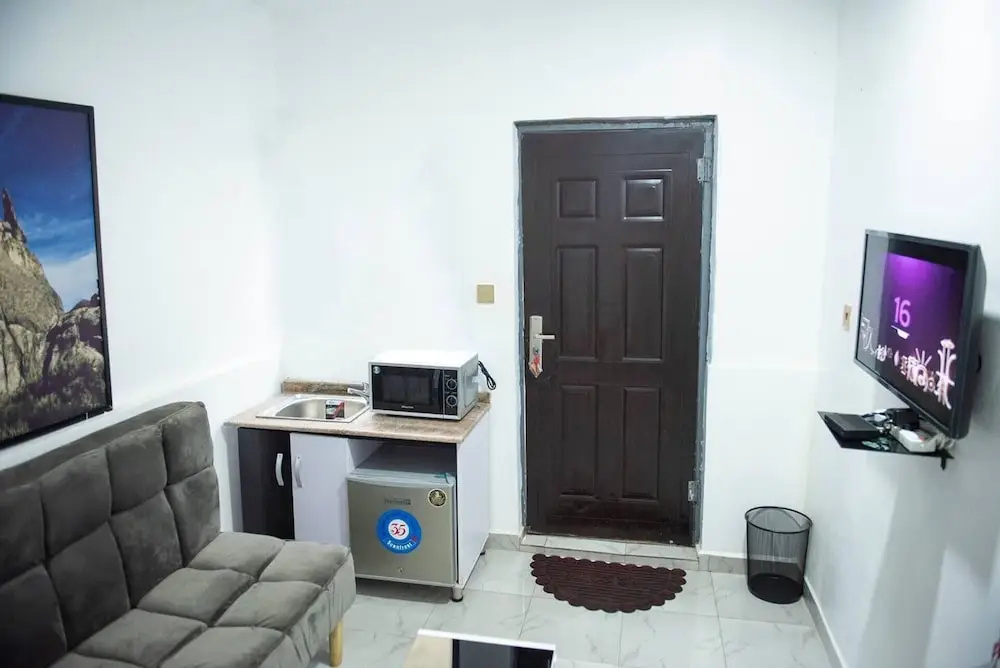 Lovely One-bed Apartment Located in Abuja
