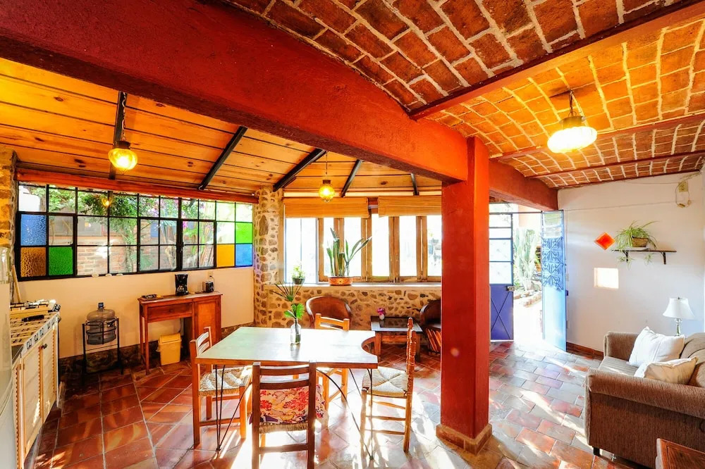 Casa Aurora Garden Retreat