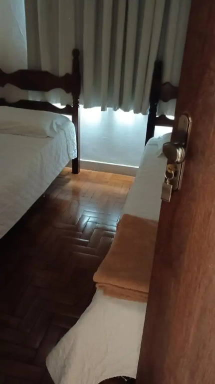 J2 Hotel