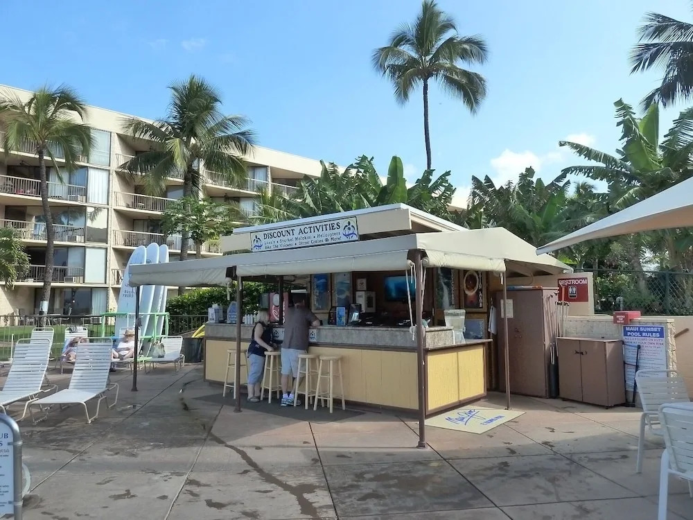 Maui Sunset B204 1 Bedroom Condo by RedAwning