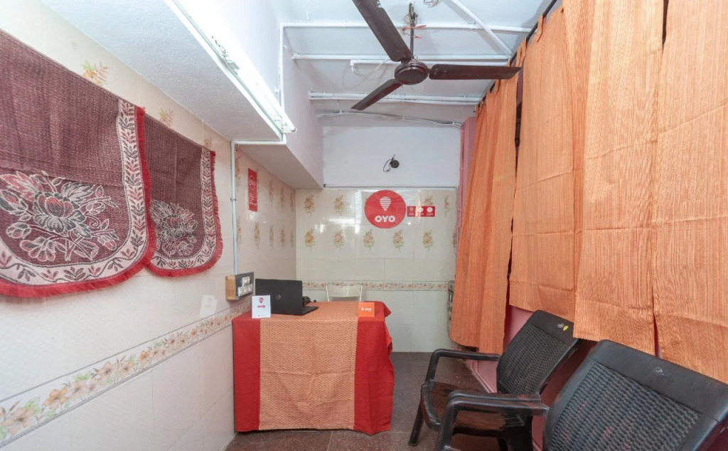 OYO 16692 Atchaya Rooms