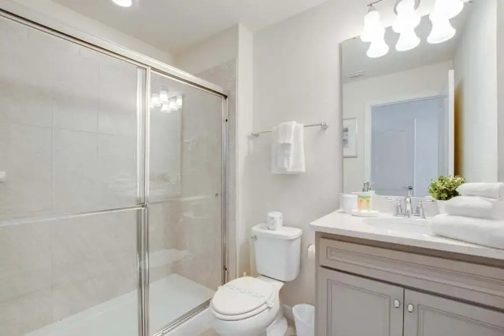 Beautiful 5 Bed Pool Home At Resort- No Resort Fee 5 Bedroom Townhouse