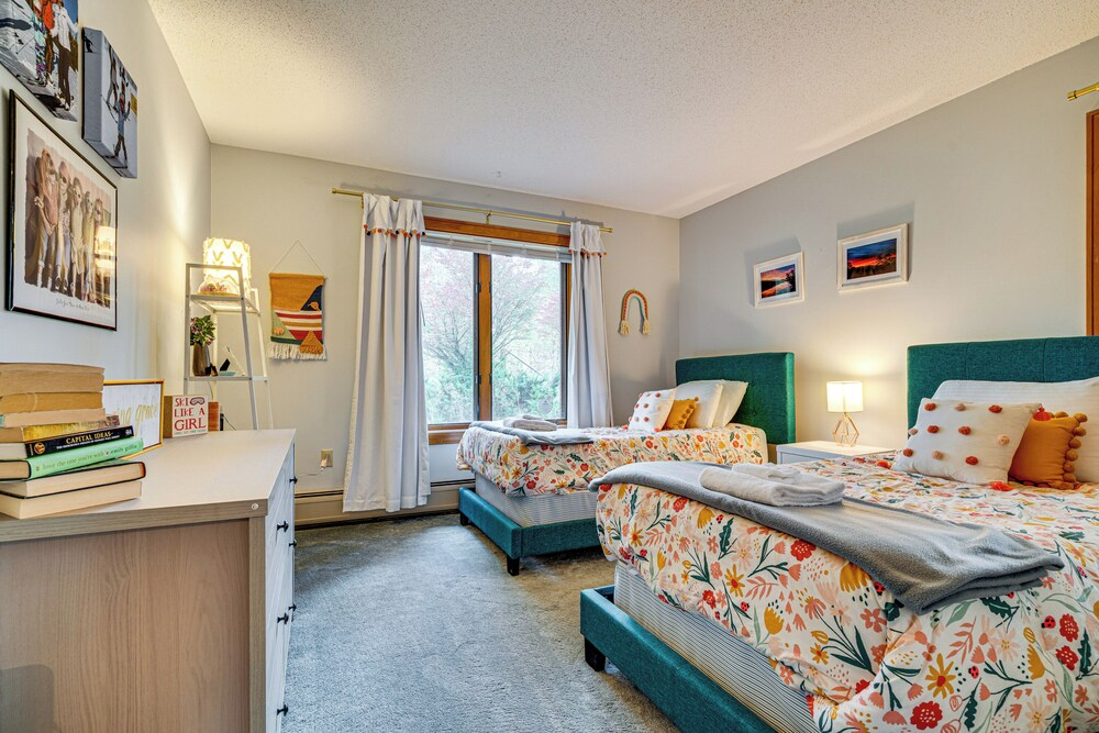 6 Mi to Okemo! Family Townhome in Lakeside Resort