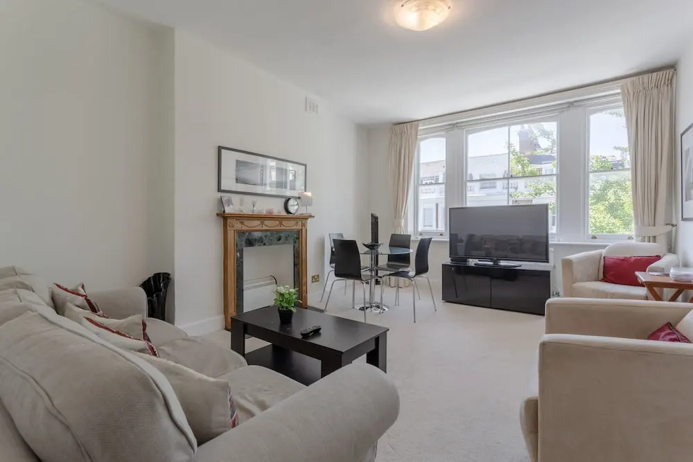 Homely 2 Bedroom Apartment in Earl's Court