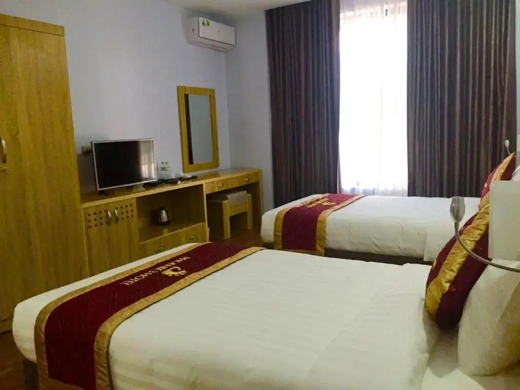 Phoenix 3 International Hotel