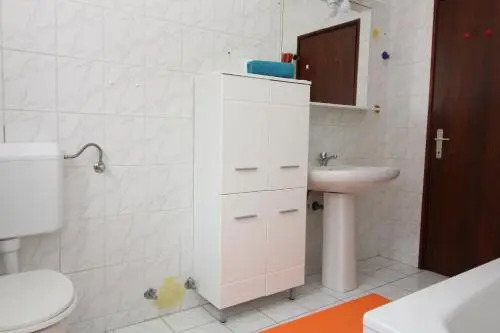 Apartments Jela