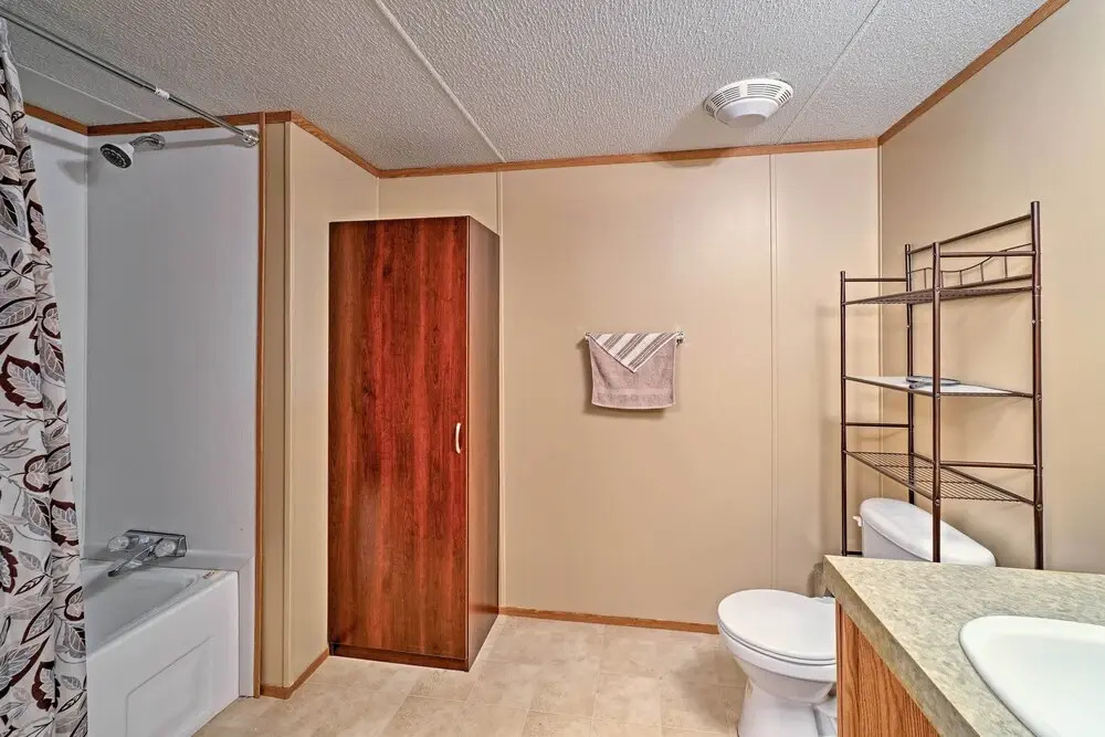 Waterloo Home With Fire Pit - 1/2 Mi to Boat Ramp!