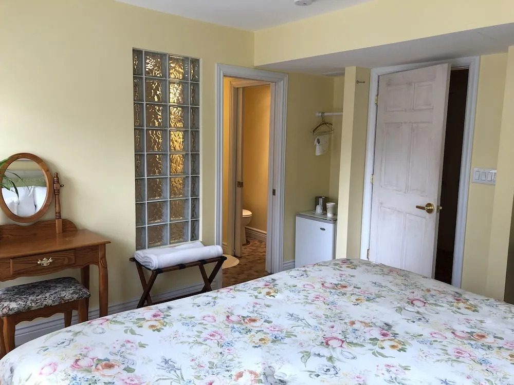 Duneland Beach Inn